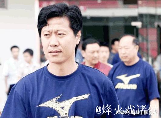 他是老辽足阵中“奔跑的羚羊”，为了家乡球队毅然复出，柳忠长