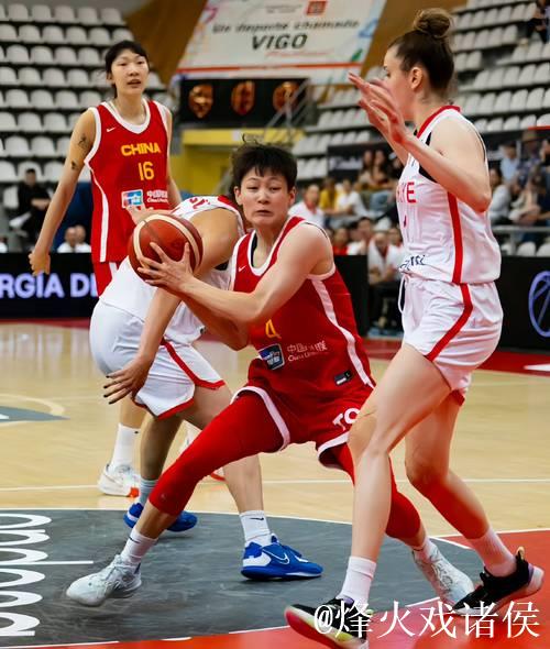 韩旭16分杨力维10+5 中国女篮热身不敌西班牙 韩旭16分杨力维10+5 中国女篮热身不敌西班牙