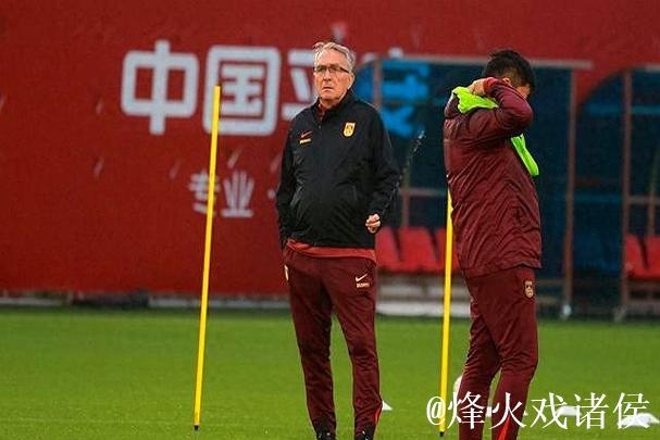 国足25人出征印尼 宋凯督战 目标把悬念带回重庆