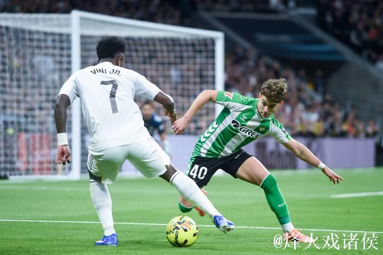 西甲 | 贡萨洛“帽子戏法” 皇马5:1大胜贝蒂斯